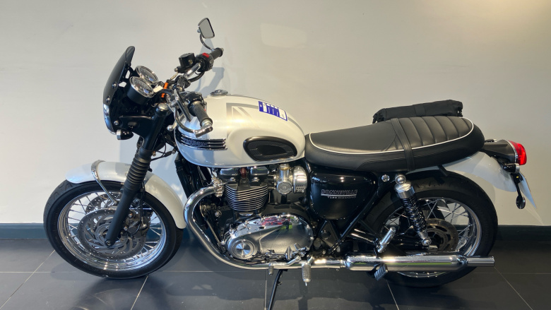 Triumph Bonneville T120 Diamond